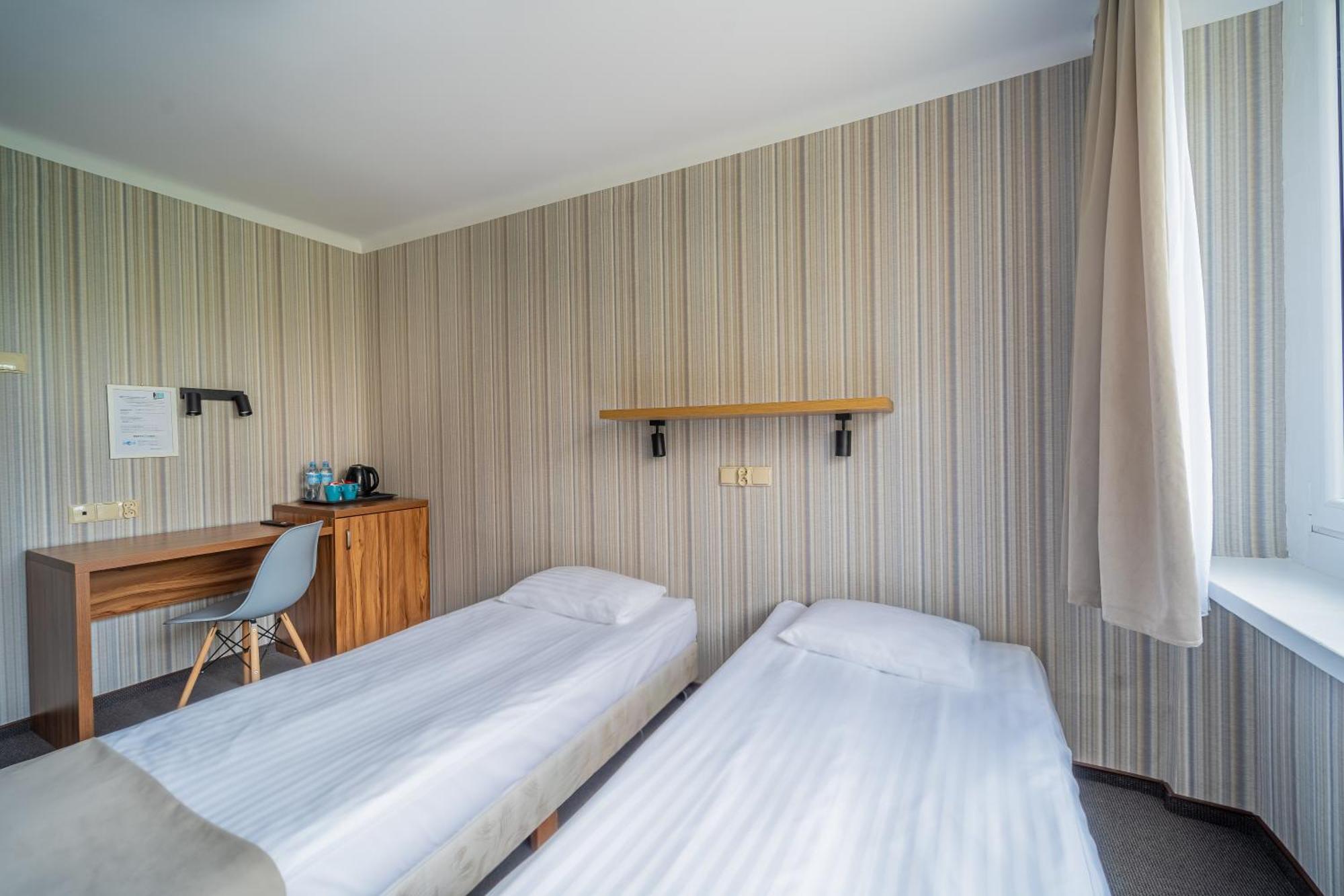 Hotel Mazowiecki Lodz Esterno foto